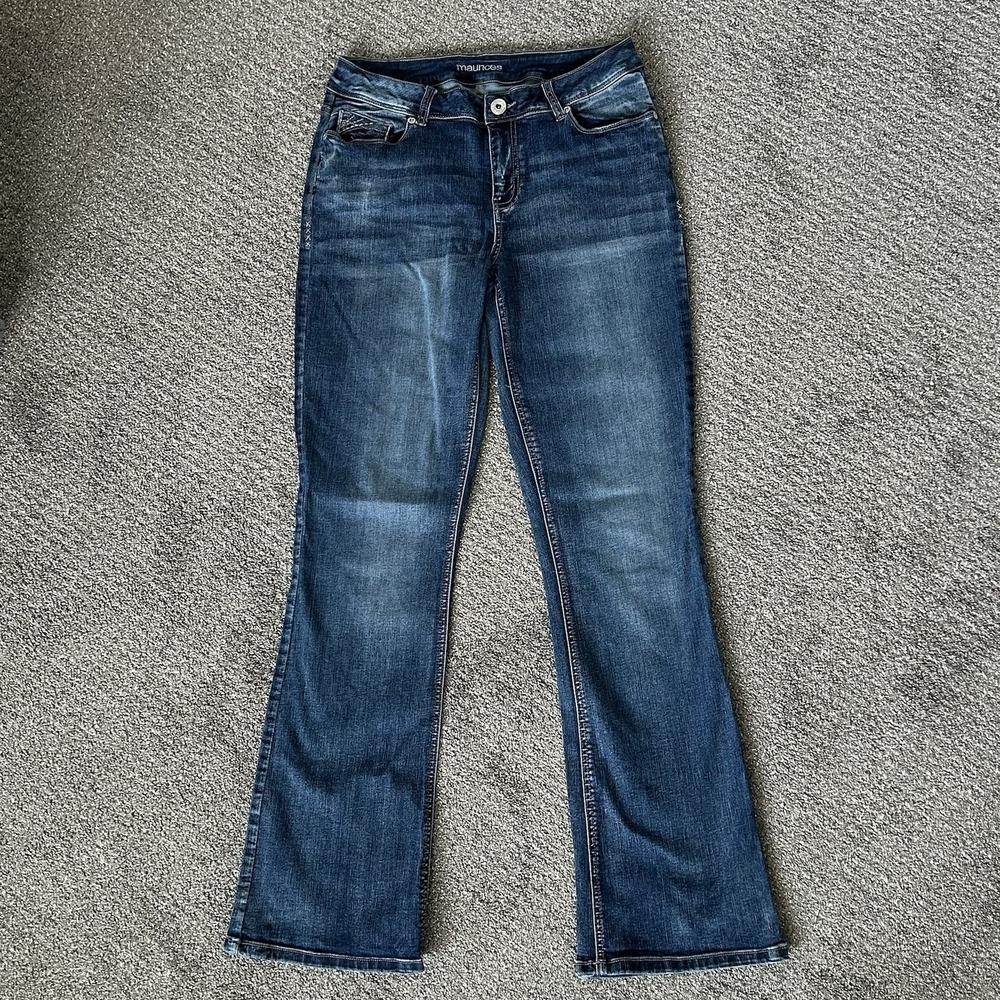 Maurices Bootcut Flap Pockets Jeans -Women's Size 7/8 - Stretch Embroidered